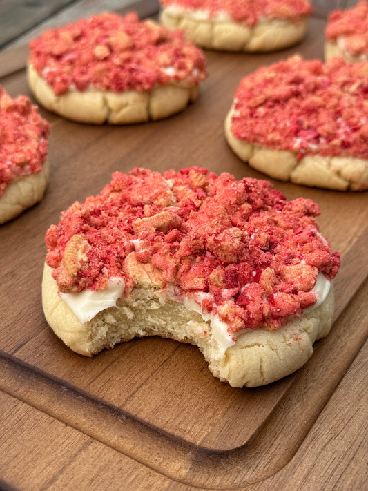Strawberry Shortcake Cheesecake Crunch Cookies